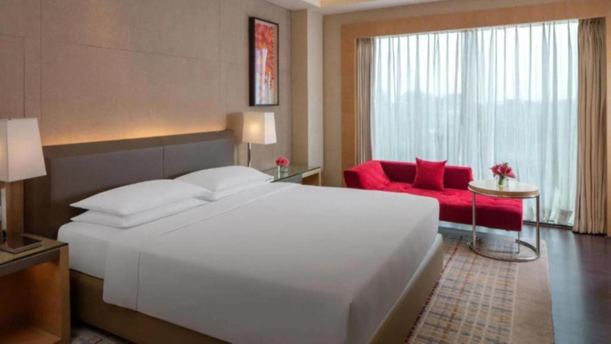 Hotel Seven Inn Near Delhi Airport New Delhi Exterior photo